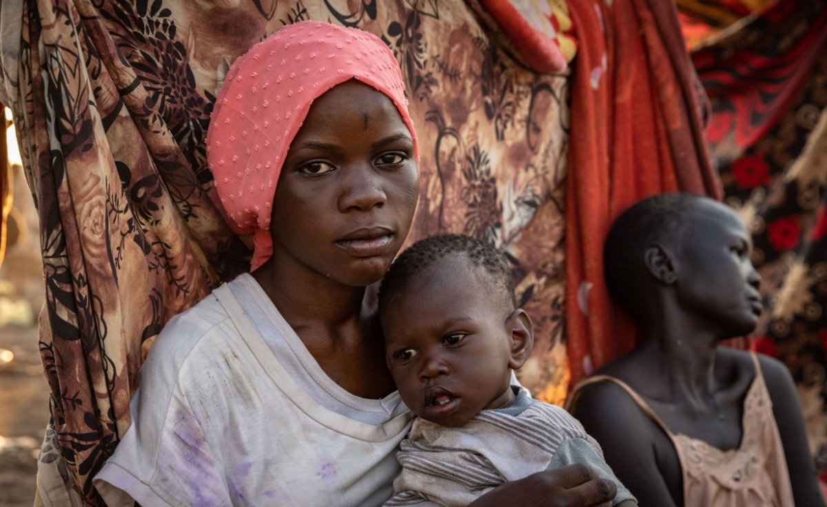 A Sudanese family receiving emergency support